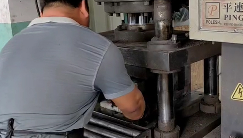 Mould factory (13).mp4