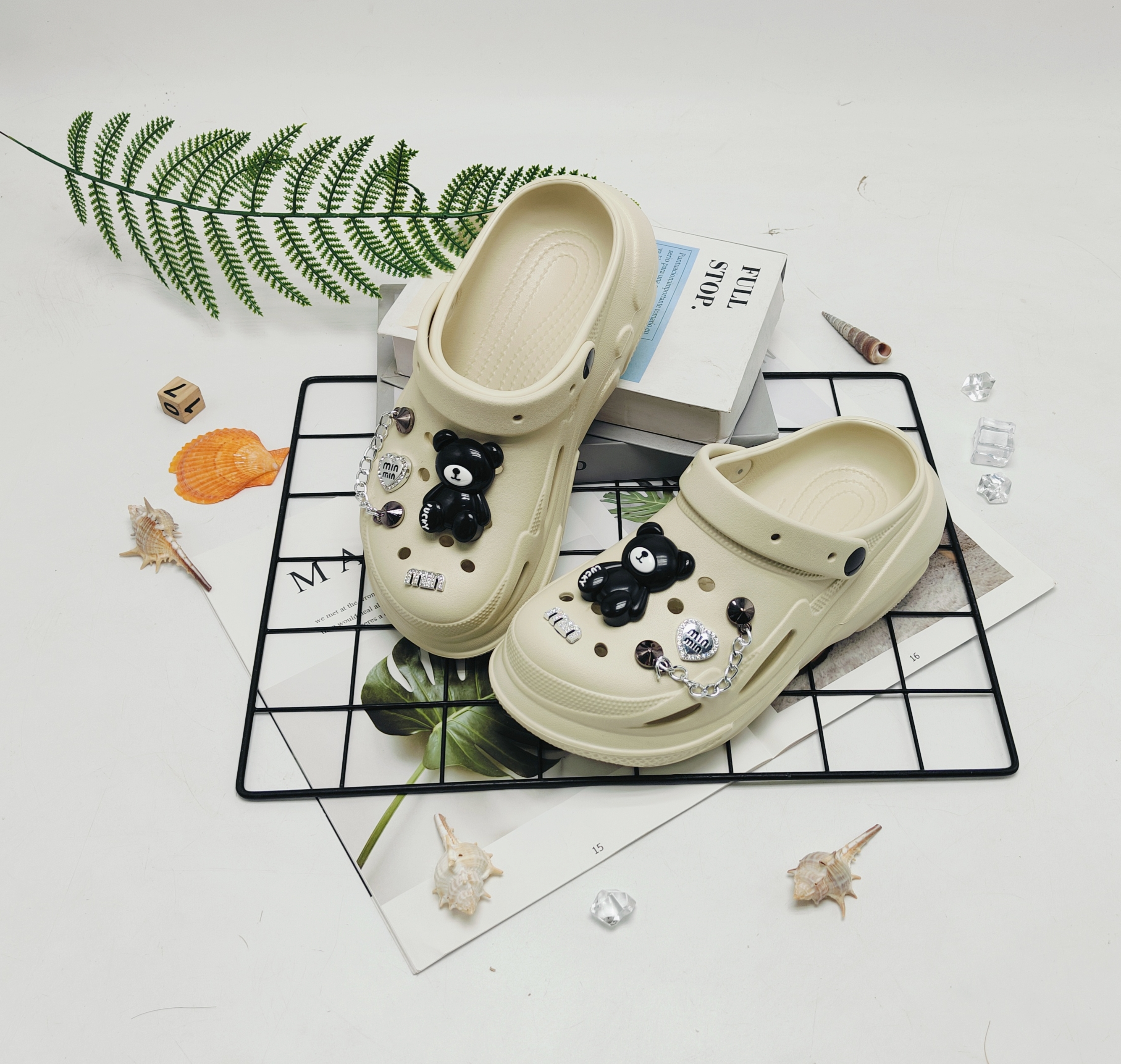 Ladies Garden Clogs Slip On Womens And Mens Slipper