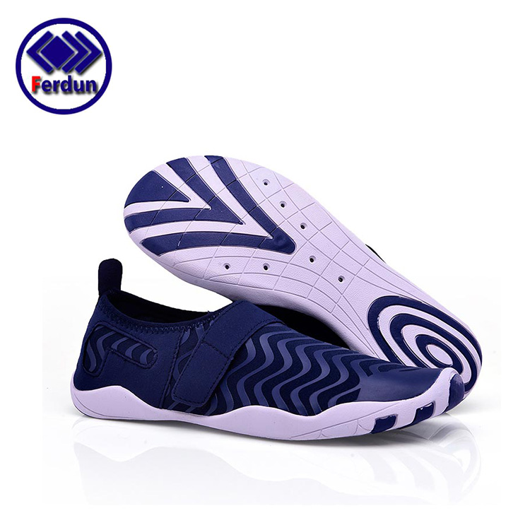 Quick Dry Aqua Shoes Swimming Beach Neoprene Water Shoes For Women And Men