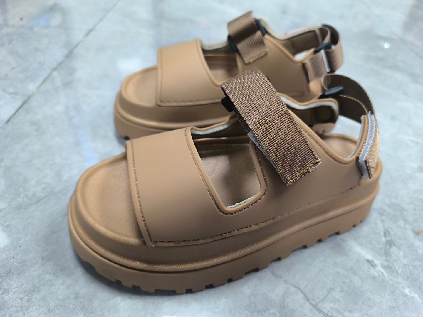 clog shoes 