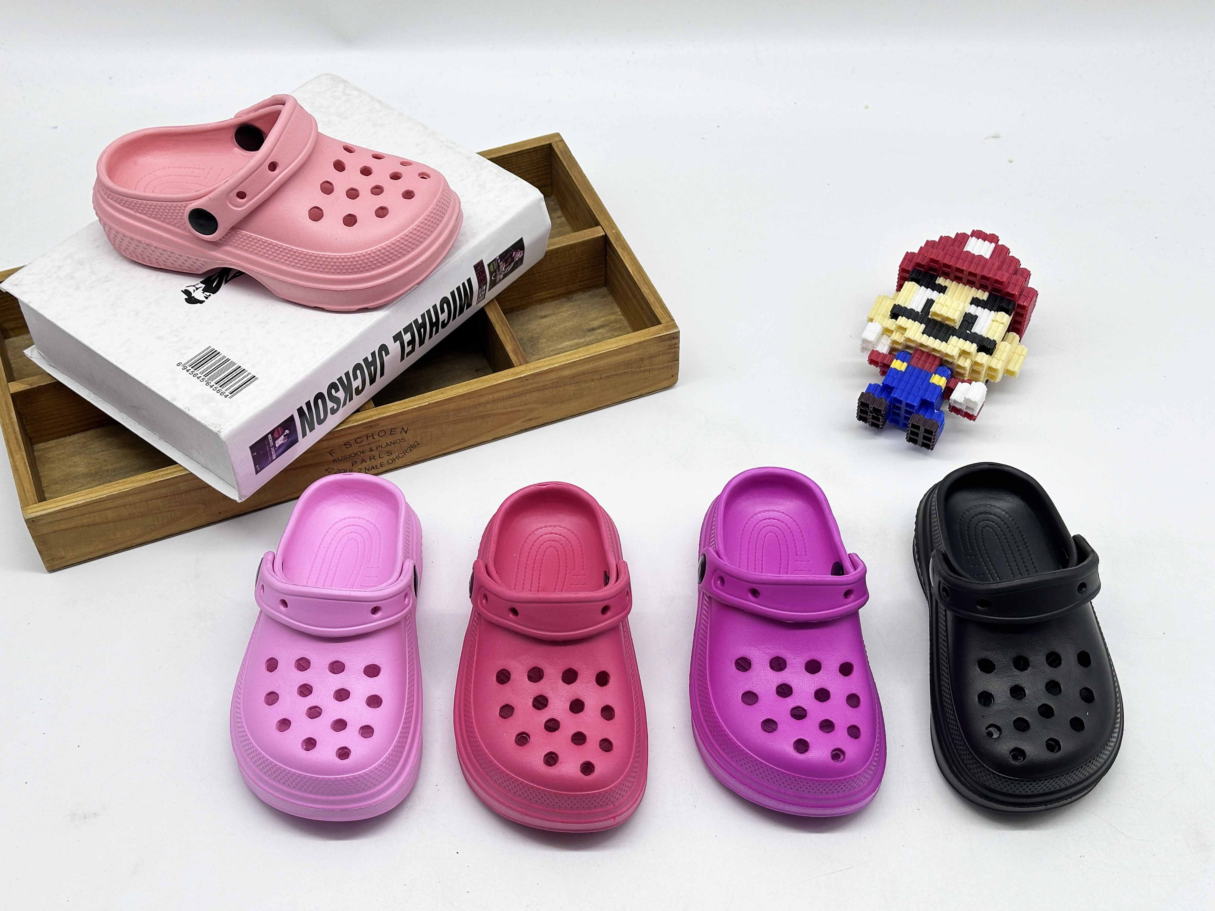 EVA CLOGS