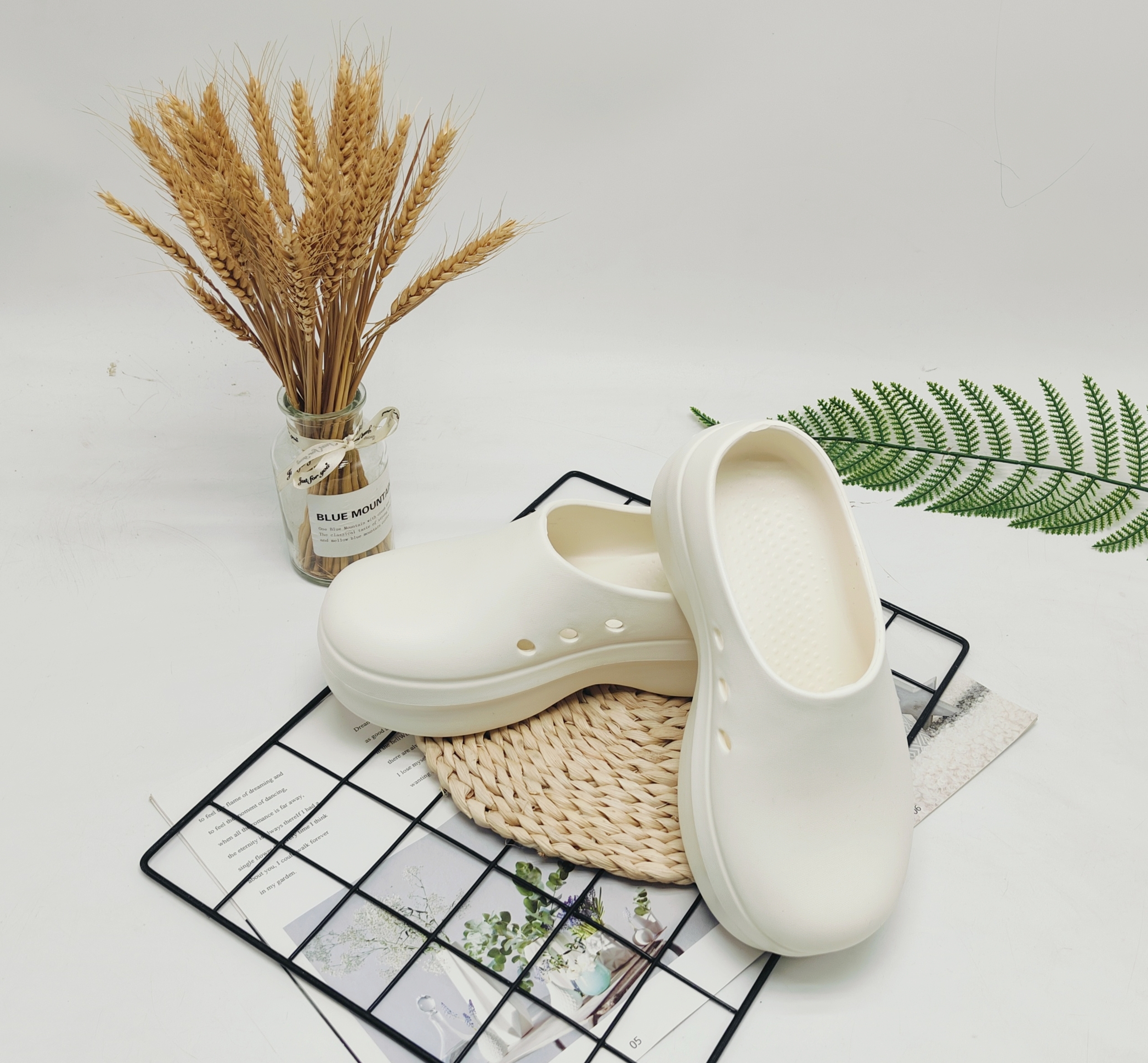 Ladies Garden Clogs Slip On Womens And Mens Slipper