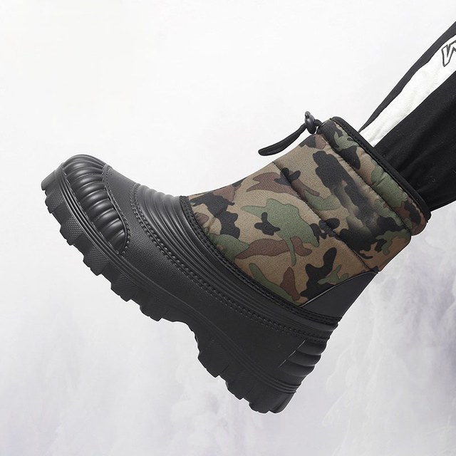 SNOW BOOT